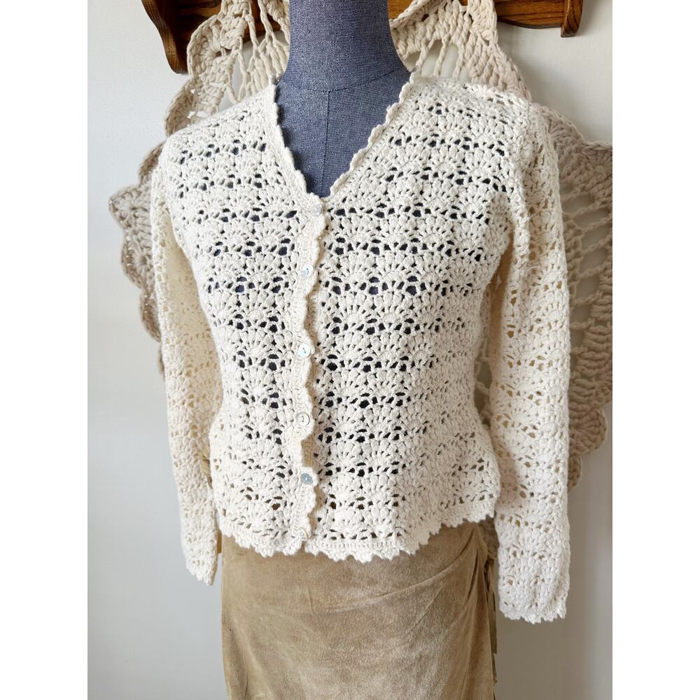 Vintage 90s Y2K Amanda Smith Cream Crochet Shell Button Front Cardigan Medium